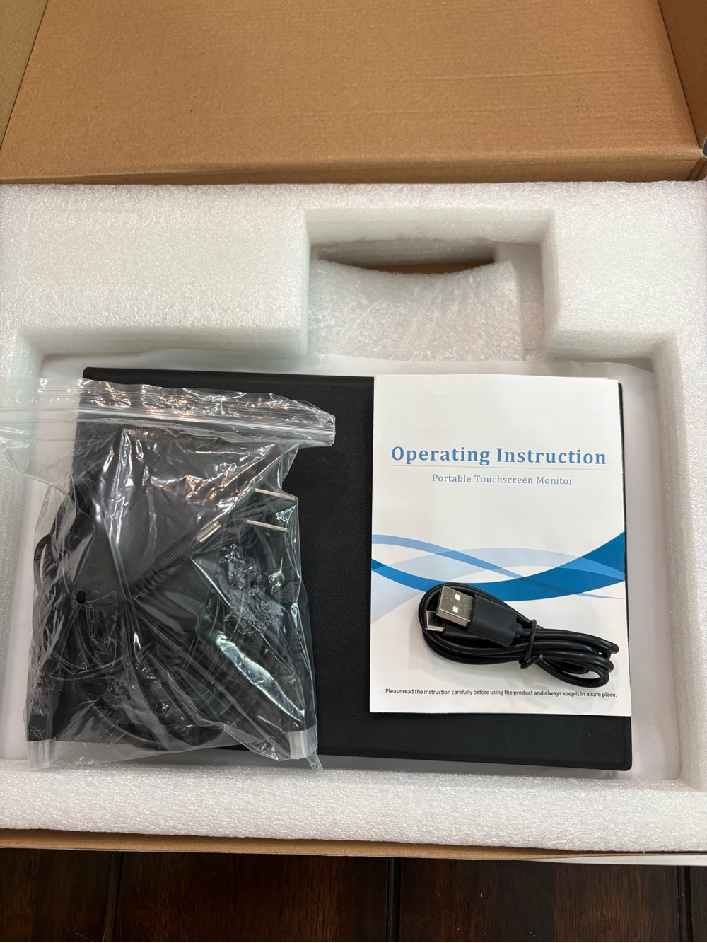 LED Portable Monitor / External Display - Picture 10 of 14